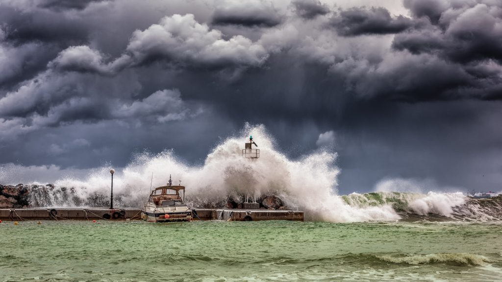 Tugboat Sinks in Storm | Maritime Lawyers - O'Bryan Law